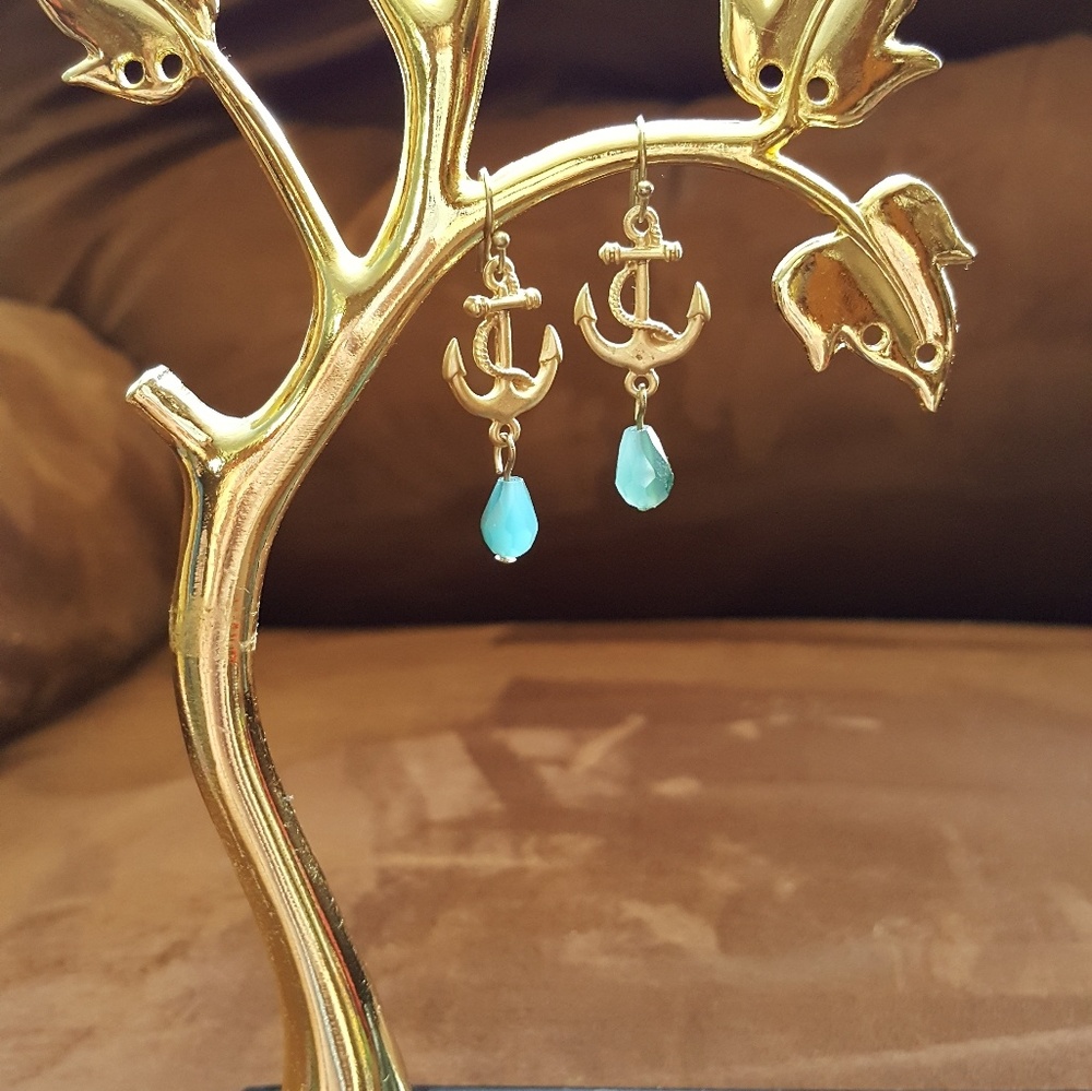 Anchor earrings